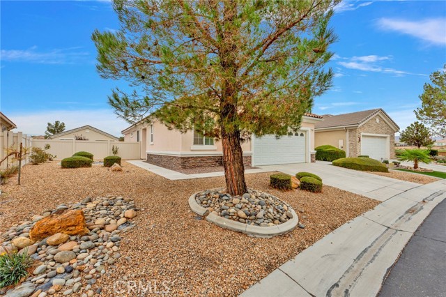 Detail Gallery Image 2 of 40 For 11063 Semmering Ct, Apple Valley,  CA 92308 - 2 Beds | 2 Baths