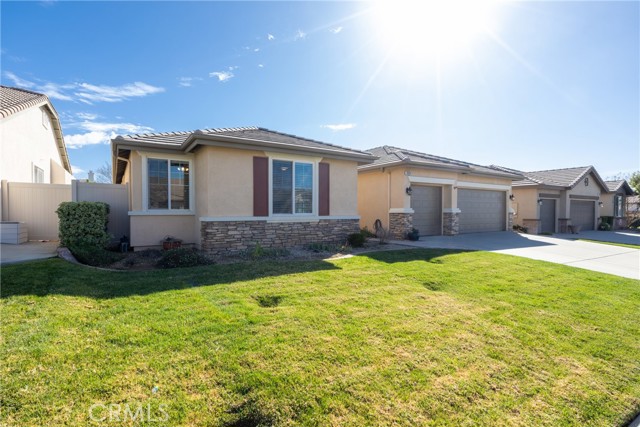 Detail Gallery Image 3 of 45 For 1070 Waterleaf Ct, Beaumont,  CA 92223 - 4 Beds | 2 Baths