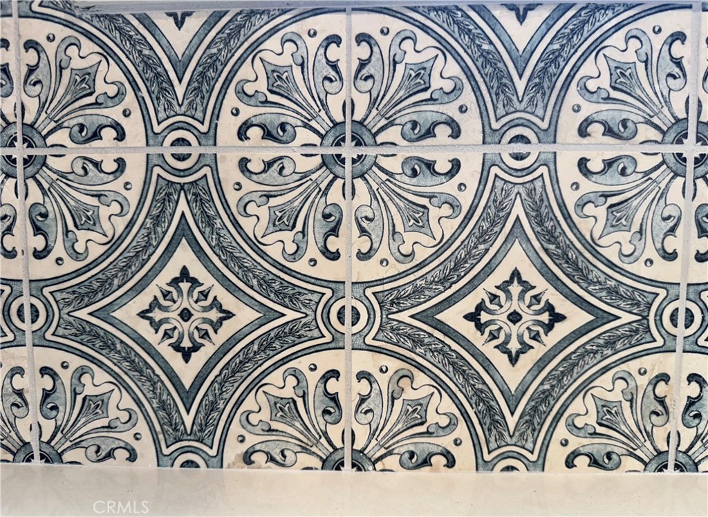 https://media.crmls.org/medias/c5e039be-3f9e-4fbf-a978-cfae523e49da.jpg?preset=X-Large