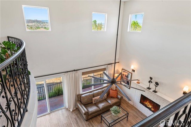 22941 Gold Rush Place, Canyon Lake CA: https://media.crmls.org/medias/c5e066dd-870a-4651-bdaf-bc459095d90f.jpg
