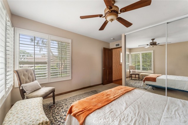 29628 Woodbrook Dr, Agoura Hills CA: https://media.crmls.org/medias/c5e09dc2-4e52-4630-97f3-eaf6c540ee11.jpg