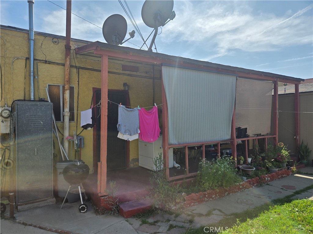 https://media.crmls.org/medias/c5e0dd45-dd09-4936-b55d-7e4163458eb8.jpg?preset=X-Large
