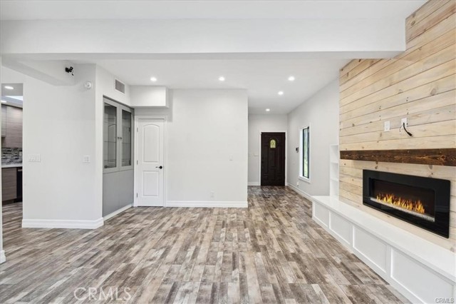 Detail Gallery Image 9 of 24 For 10831 Roycroft St #72,  Sun Valley,  CA 91352 - 3 Beds | 2/1 Baths