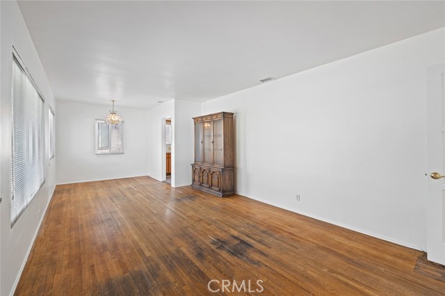 2058 Vancouver Avenue, Monterey Park CA: https://media.crmls.org/medias/c5e1ca50-a227-44a8-ae9b-a42995553798.jpg