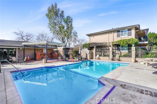 Detail Gallery Image 9 of 11 For 660 S Glassell #36,  Orange,  CA 92866 - 2 Beds | 1 Baths