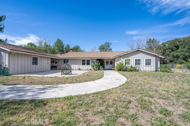 Detail Gallery Image 12 of 47 For 26615 Mountain Park Rd, Canyon Country,  CA 91387 - 3 Beds | 3 Baths