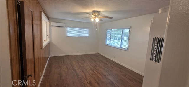 Detail Gallery Image 4 of 21 For 7815 Mango Ave, Fontana,  CA 92336 - 3 Beds | 1/1 Baths