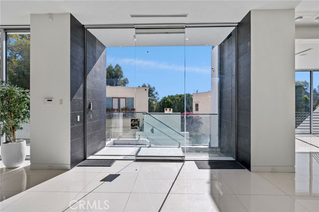Detail Gallery Image 6 of 64 For 9459 Beverly Crest Dr, Beverly Hills,  CA 90210 - 5 Beds | 7 Baths