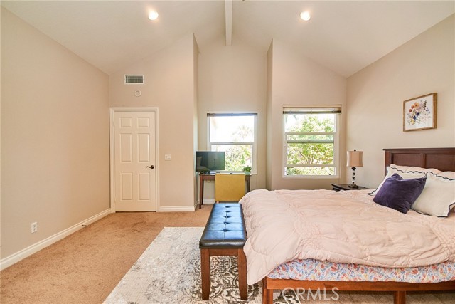 19 Las Cruces, Irvine CA: https://media.crmls.org/medias/c5e730ea-1b11-47ab-a47f-592a815fe69a.jpg