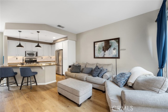 Detail Gallery Image 6 of 37 For 647 Hatfield Dr, San Marcos,  CA 92078 - 2 Beds | 2/1 Baths