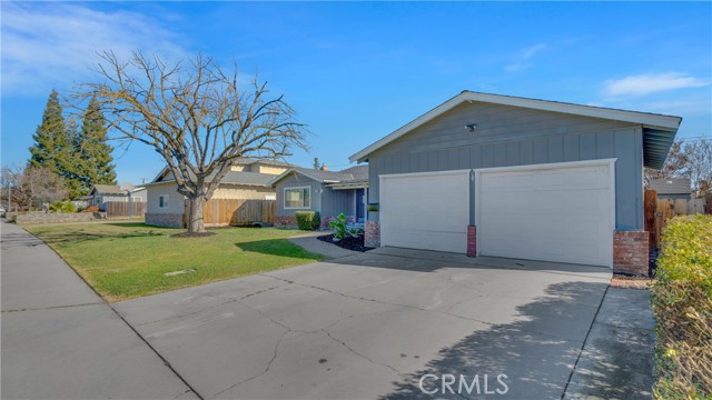 Image 2 of 28 For 2060 Loyola Way