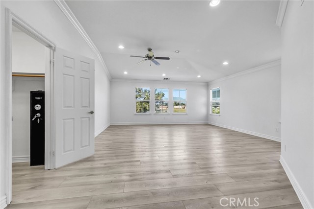 Detail Gallery Image 24 of 42 For 519 Cedarbrook Ln, Corona,  CA 92879 - 4 Beds | 2/1 Baths