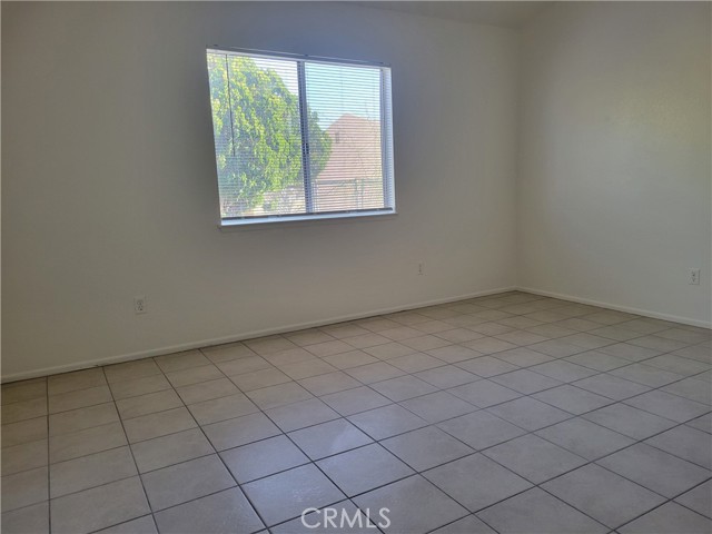 5827 Bagley Avenue, 29 Palms CA: https://media.crmls.org/medias/c5e78a80-94d9-4896-a489-0ecf479bbd44.jpg