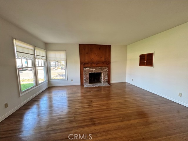 Detail Gallery Image 3 of 17 For 2202 W 180th St, Torrance,  CA 90504 - 3 Beds | 2 Baths