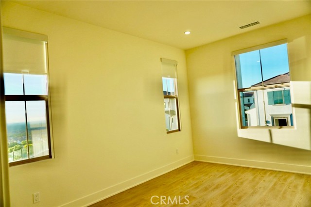 Detail Gallery Image 16 of 19 For 112 Awning, Irvine,  CA 92618 - 3 Beds | 2/1 Baths