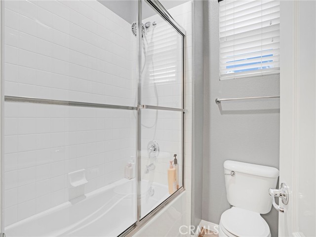 Detail Gallery Image 28 of 42 For 21103 Cross Creek Dr, Saugus,  CA 91350 - 3 Beds | 3 Baths