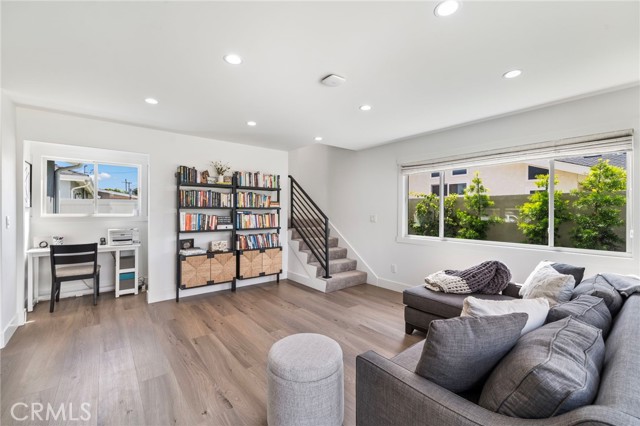 Detail Gallery Image 21 of 45 For 17551 Griffith, Huntington Beach,  CA 92649 - 4 Beds | 3 Baths