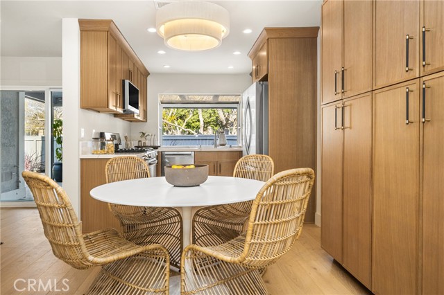 Detail Gallery Image 23 of 60 For 11 Thunder Trl #6,  Irvine,  CA 92614 - 4 Beds | 2/1 Baths