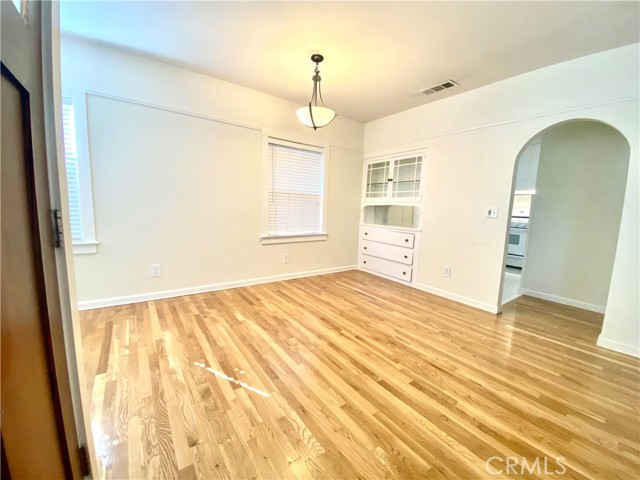 Detail Gallery Image 11 of 31 For 2433 Castro Way, Sacramento,  CA 95818 - 2 Beds | 2 Baths