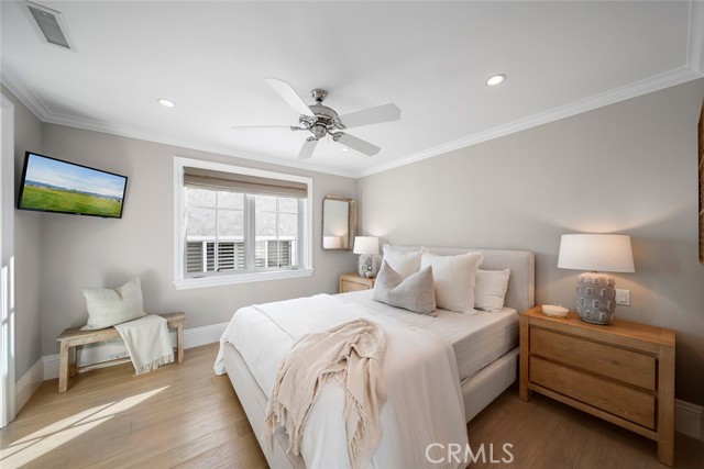 515 Narcissus Avenue, Corona del Mar CA: https://media.crmls.org/medias/c5ea8729-b7f4-418a-9f2f-ed59d0afc57a.jpg