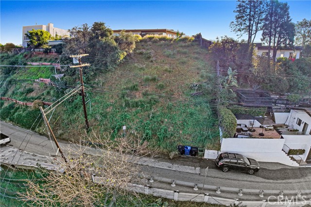 Detail Gallery Image 4 of 23 For 8220 Mannix Dr, Los Angeles,  CA 90046 - – Beds | – Baths