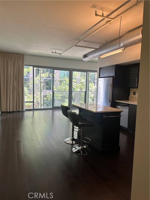 Front Image Thumbnail for CRDW26028622