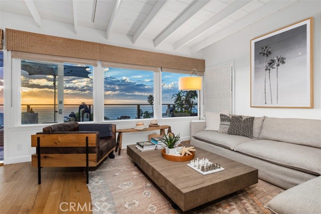 Detail Gallery Image 7 of 49 For 31962 Sunset, Laguna Beach,  CA 92651 - 3 Beds | 1/1 Baths