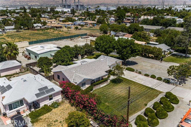 1830 E Victoria Avenue, San Bernardino CA: https://media.crmls.org/medias/c5ecfa01-14da-4a51-9ce5-44493f64c5ae.jpg