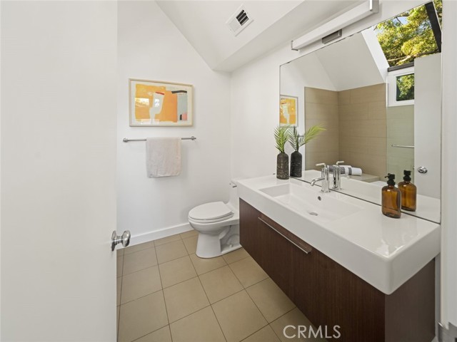 Detail Gallery Image 18 of 27 For 1341 Alma St, Palo Alto,  CA 94301 - 2 Beds | 2/1 Baths