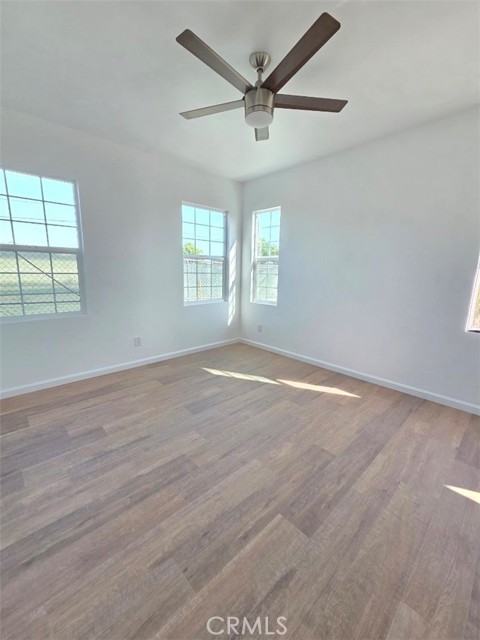 8431 Fontana St, Downey CA: https://media.crmls.org/medias/c5ed906c-7b7c-49b0-a20c-3c2369a3bd43.jpg