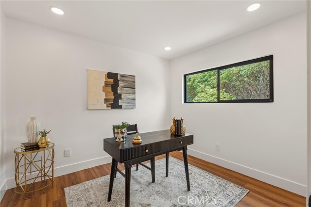 1792 Crestmont Place, Costa Mesa CA: https://media.crmls.org/medias/c5ed962b-0d02-4a72-9338-e8a0b3995647.jpg