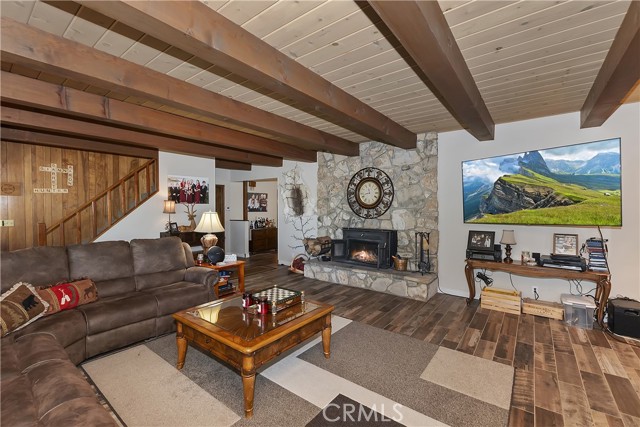 Detail Gallery Image 6 of 57 For 1249 Yellowstone Dr, Lake Arrowhead,  CA 92352 - 5 Beds | 3/2 Baths