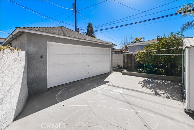 Detail Gallery Image 15 of 28 For 1329 -1331 N Screenland Dr #1329-1331,  Burbank,  CA 91505 - 4 Beds | 2 Baths