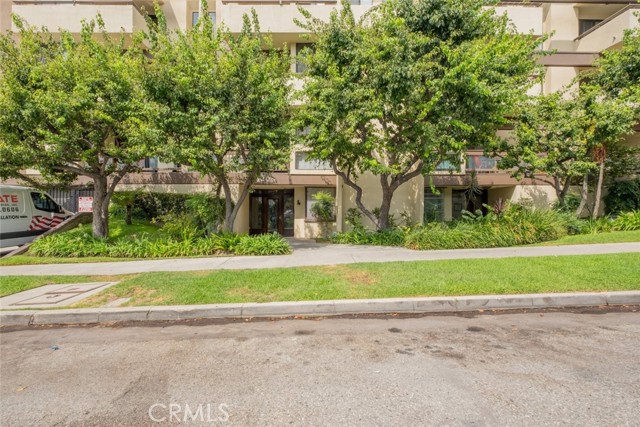 Detail Gallery Image 39 of 40 For 1305 N Columbus Ave #112,  Glendale,  CA 91202 - 2 Beds | 2 Baths