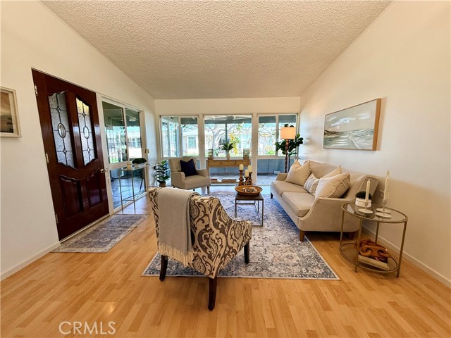 Detail Gallery Image 11 of 37 For 13410 Saint Andrew's Dr 70e,  Seal Beach,  CA 90740 - 2 Beds | 1 Baths