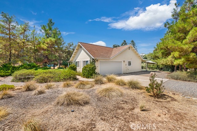 Detail Gallery Image 38 of 44 For 40858 Ferndale Dr, Three Rivers,  CA 93271 - 2 Beds | 2 Baths