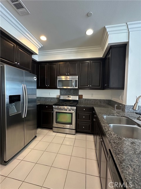15234 Davenport Street, Tustin CA: https://media.crmls.org/medias/c5f286b9-3fd1-455a-a7b4-8a99f5ba00b9.jpg