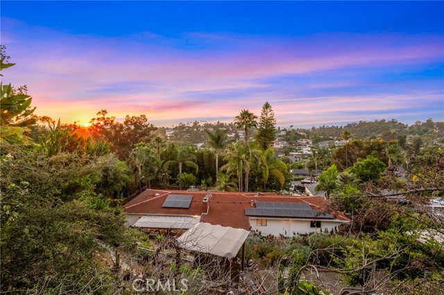 1670 Alta Vista, Vista CA: https://media.crmls.org/medias/c5f2f2c2-5cf1-487a-9471-40f0d6946282.jpg