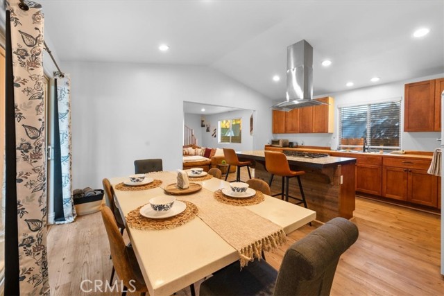 Detail Gallery Image 5 of 30 For 39965 Hillcrest, Big Bear Lake,  CA 92315 - 4 Beds | 2 Baths