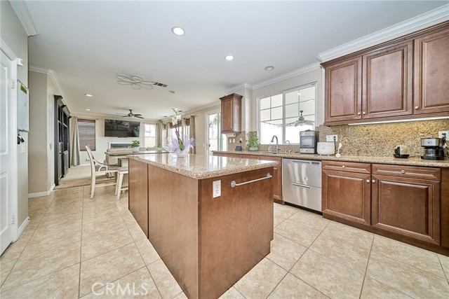 Detail Gallery Image 14 of 68 For 12721 Mediterranean, Rancho Cucamonga,  CA 91739 - 5 Beds | 5 Baths