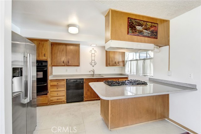 465 Bregante Drive, Diamond Bar CA: https://media.crmls.org/medias/c5f49087-5047-45e6-8dec-69a2197302a3.jpg