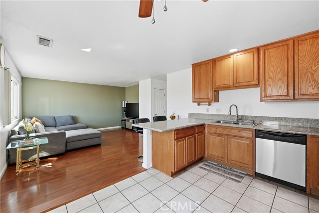 43327 Echard Avenue, Lancaster CA: https://media.crmls.org/medias/c5f49294-a21b-42cb-b620-6ed73d7daf15.jpg