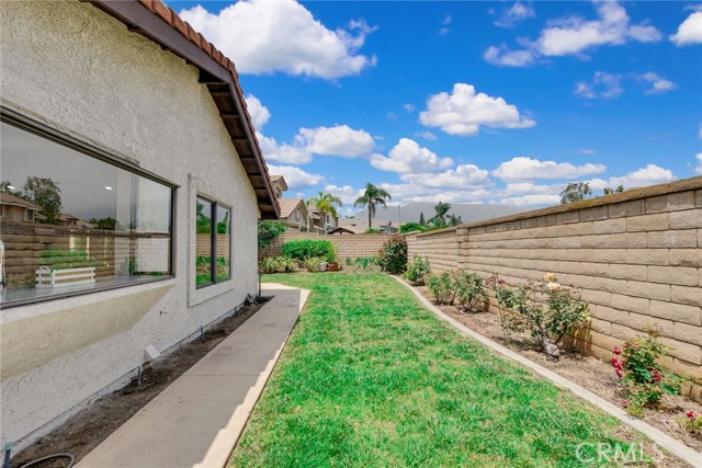 5697 Los Robles, La Verne CA: https://media.crmls.org/medias/c5f5e1a3-0eed-43b7-9338-f6701e98125c.jpg