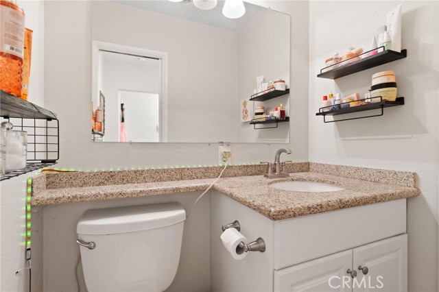 Detail Gallery Image 16 of 19 For 1205 Manzanita, Manhattan Beach,  CA 90266 - 3 Beds | 1/1 Baths