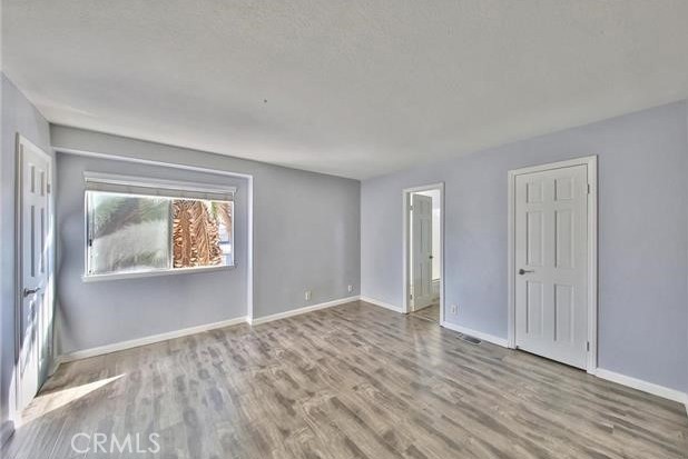 202 10th Street, Huntington Beach CA: https://media.crmls.org/medias/c5f709d0-96b5-429a-9eae-ef9f9c4df372.jpg