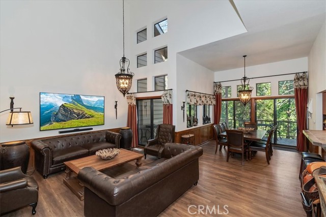 Detail Gallery Image 6 of 42 For 27456 White Fir Dr, Lake Arrowhead,  CA 92352 - 5 Beds | 3/2 Baths