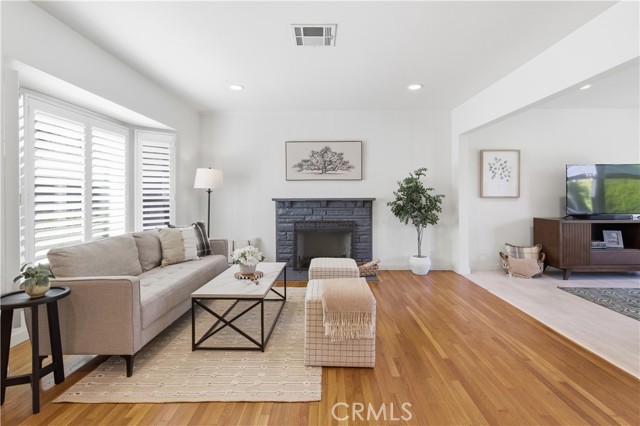 Detail Gallery Image 6 of 22 For 6713 E El Salvador, Long Beach,  CA 90815 - 2 Beds | 1 Baths