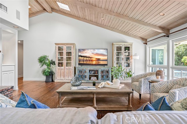 42 Empty Saddle Road, Rolling Hills Estates CA: https://media.crmls.org/medias/c5fb584b-859b-4b3e-bb9e-e1db48312df4.jpg