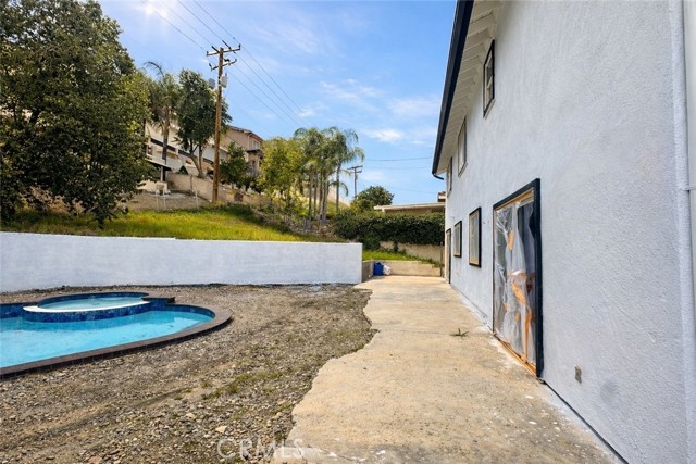 Detail Gallery Image 27 of 29 For 22896 San Joaquin East, Canyon Lake,  CA 92587 - 5 Beds | 2/1 Baths