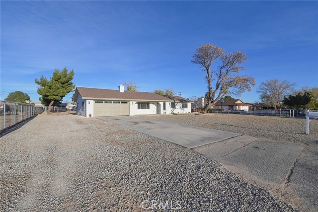 12960 El Rio Road, Victorville CA: https://media.crmls.org/medias/c5fcb3cb-41fd-48a0-913e-a3fa97191d74.jpg